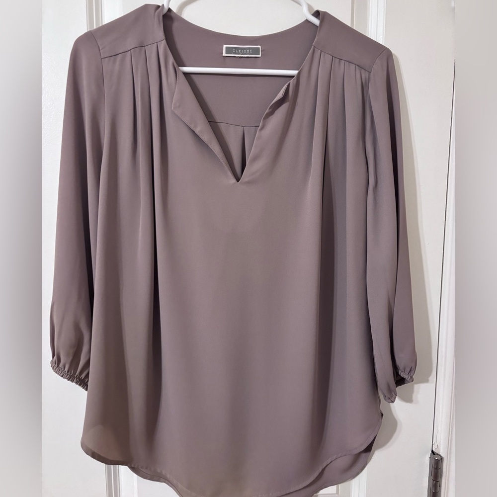 Tanish blouse from the brand Pleione